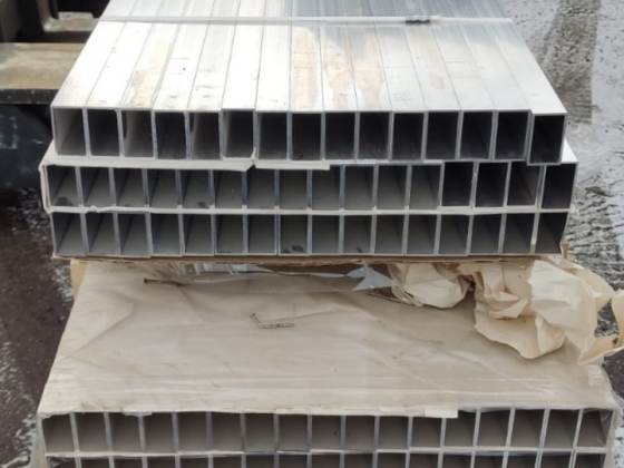 truba-alyuminievaya-pryamougolnaya-50x25x2-mm-ad31t1