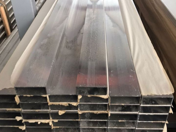 truba-alyuminievaya-pryamougolnaya-100x50x4-mm-ad31t1