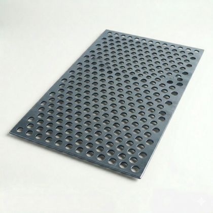 list-perforirovannyij-stalnoj-qg-5-8-1x1250x2500-08ps